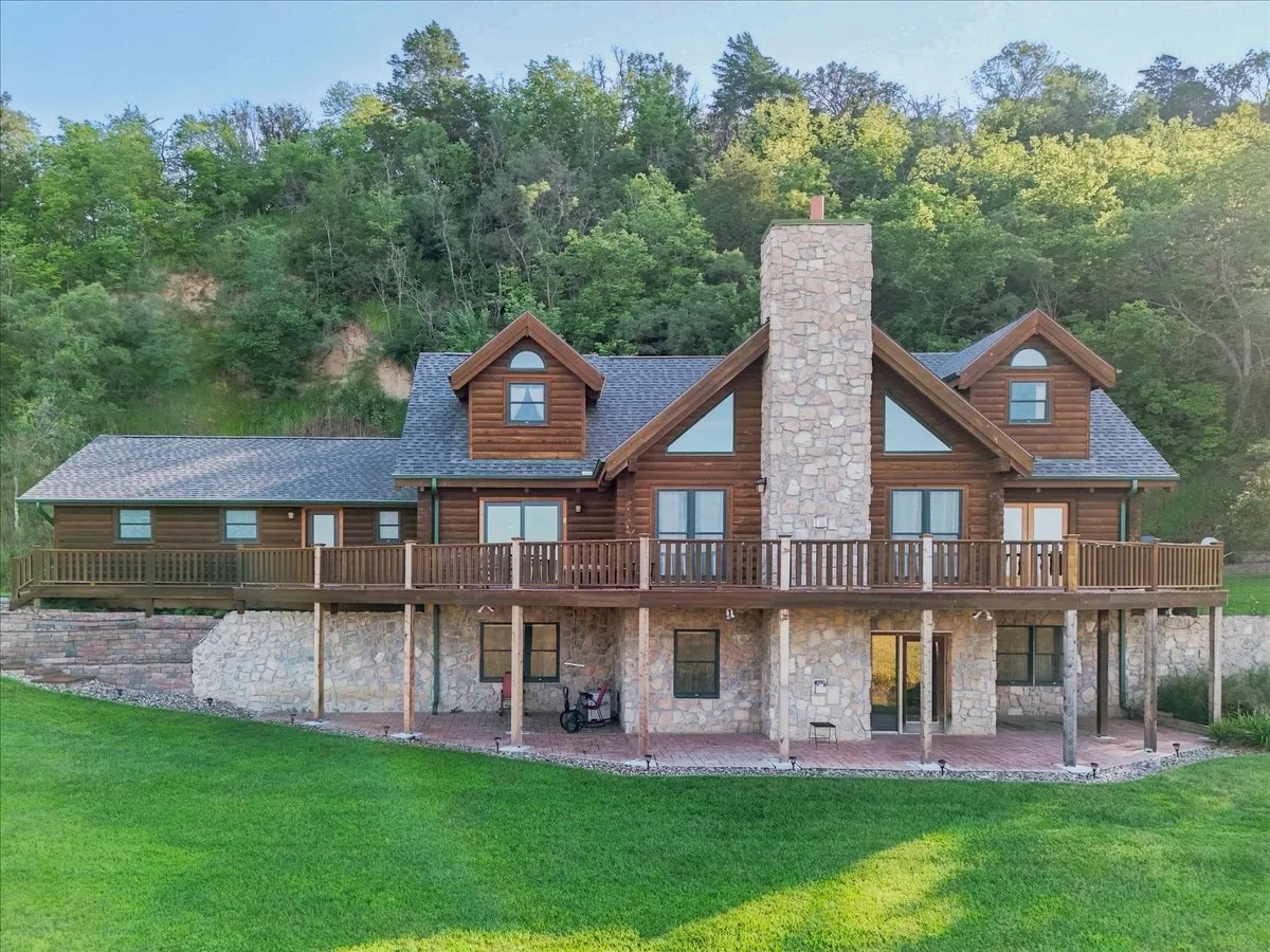 2154 Bluff Rd, Thurman, IA