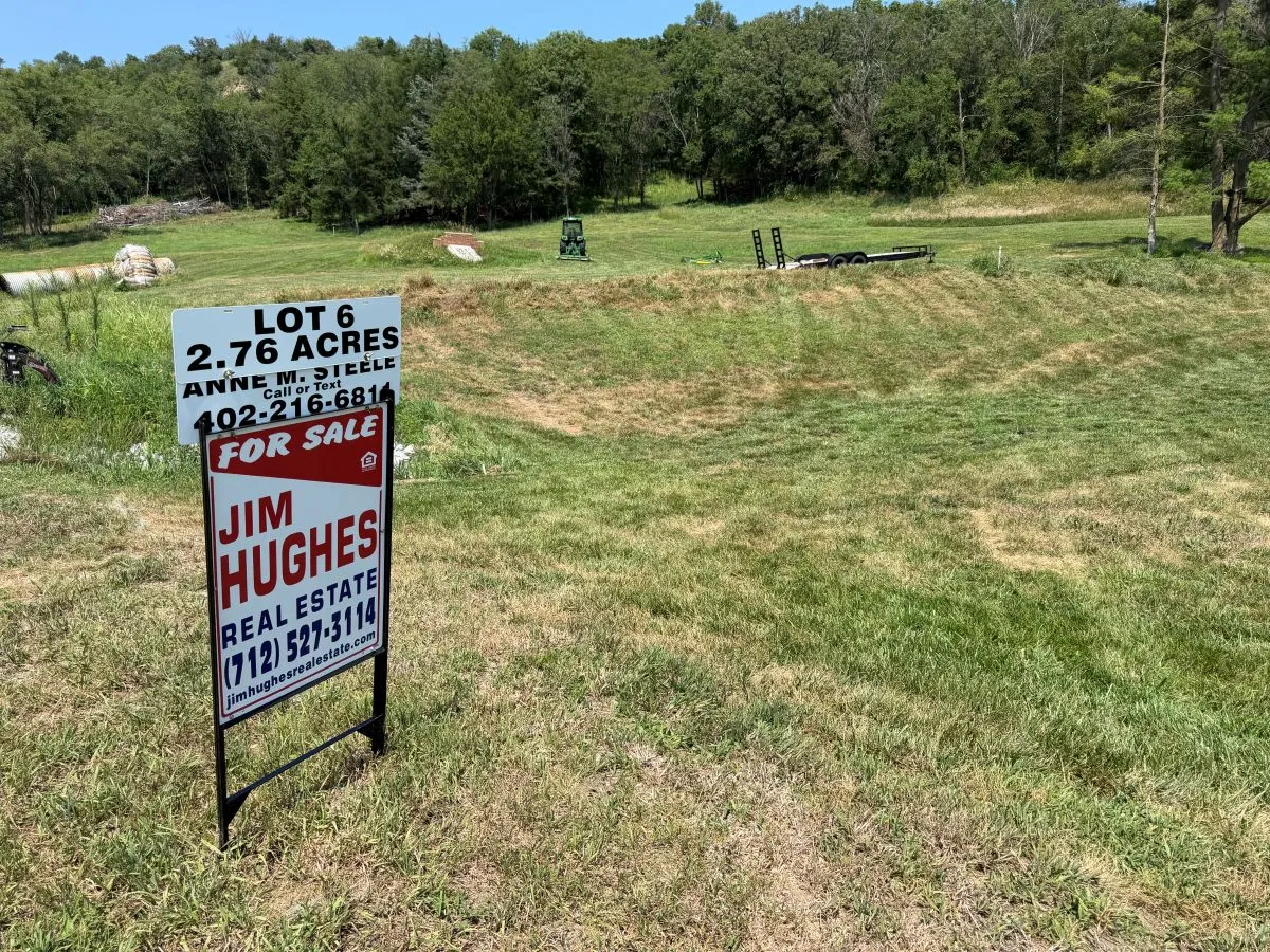 2300 Bluff Rd, Sidney, IA