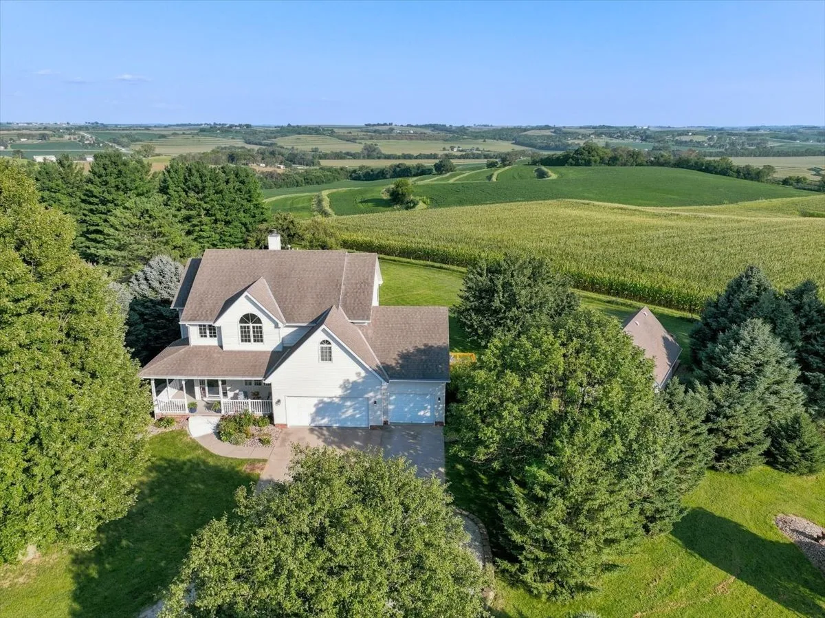 51219 243rd St, Glenwood, IA